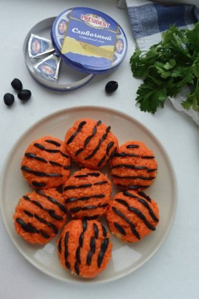 Тигровые бутерброды: оригинальная закуска для новогоднего стола