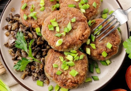 Нежные колдуны с грибами: как приготовить любимое блюдо по-новому