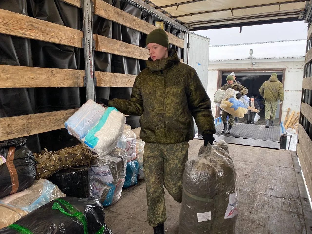 Волонтеры из Костромы отправили на фронт более двух тысяч посылок Волонтеры из Костромы отправили на фронт более двух тысяч посылок