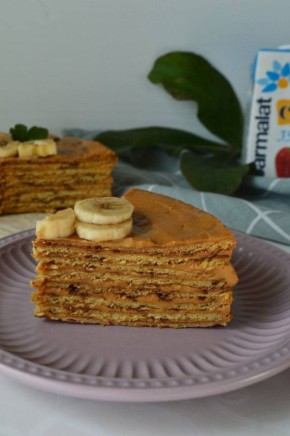 Легкий медовый торт без духовки за 30 минут