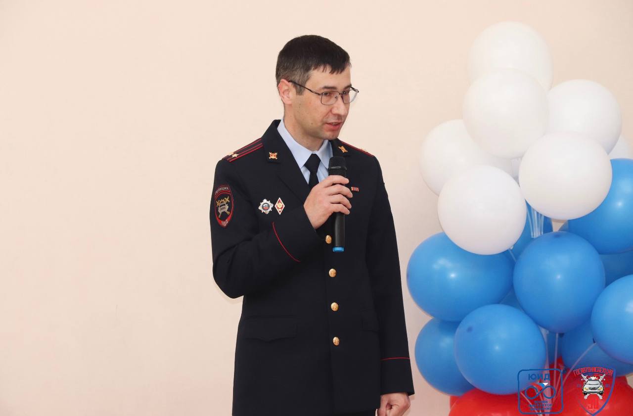 Областной слёт ЮИД: юные инспекторы движения познакомились с работой автополицейских В рамках празднования 90летия Госавтоинспекции состоялся областной слёт юных инспекторов движения. Мероприятие объединило школьников со... Областной слёт ЮИД: юные инспекторы движения познакомились с работой автополицейских В рамках празднования 90летия Госавтоинспекции состоялся областной слёт юных инспекторов движения. Мероприятие объединило школьников со...