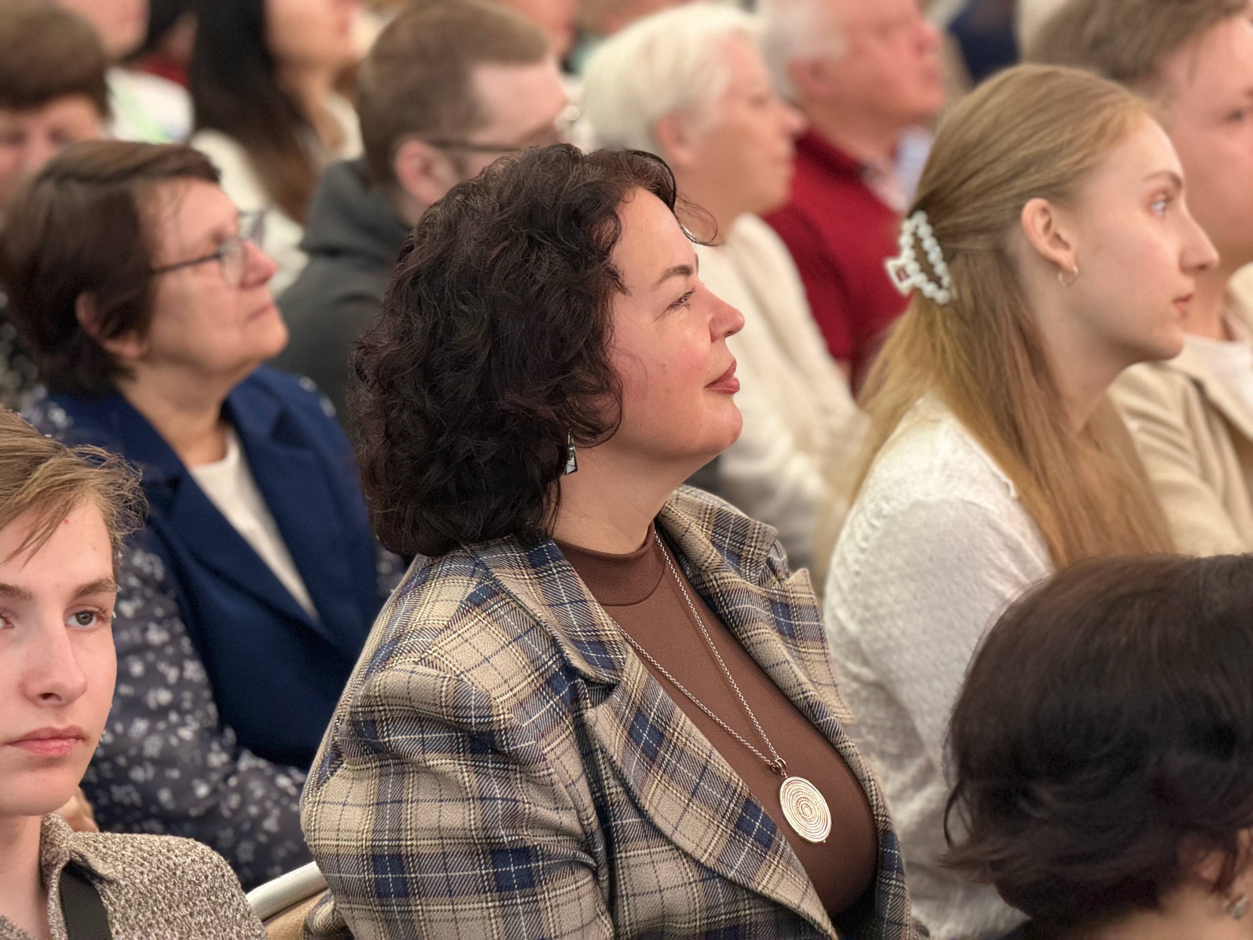 #КомандаСитникова. Владимир Мединский в Костроме выступил с благотворительной лекцией о малоизвестных страницах истории России XIX века #КомандаСитникова. Владимир Мединский в Костроме выступил с благотворительной лекцией о малоизвестных страницах истории России XIX века