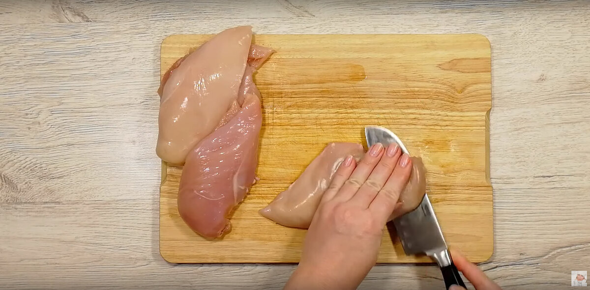 Скоро на вашем столе: куриные рулетики с ананасами и сыром — изысканное блюдо для праздника