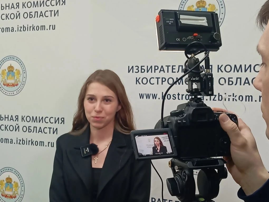 В избирательной комиссии Костромской области состоялось торжественное награждение победительниц Всероссийской олимпиады школьников «Софиум» В избирательной комиссии Костромской области состоялось торжественное награждение победительниц Всероссийской олимпиады школьников «Софиум»