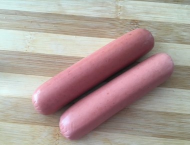 Новая технология приготовления сосисок: от варки к жарке