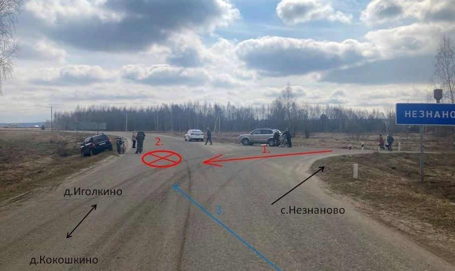 Женщина на электровелосипеде угодила под машину на костромской дороге