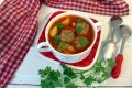 Суп-лечо с фрикадельками: быстро, вкусно и полезно