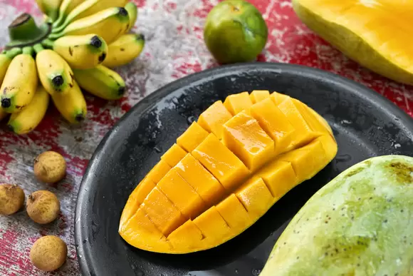 Манго: от выбора до блюда — все, что нужно знать о короле фруктов