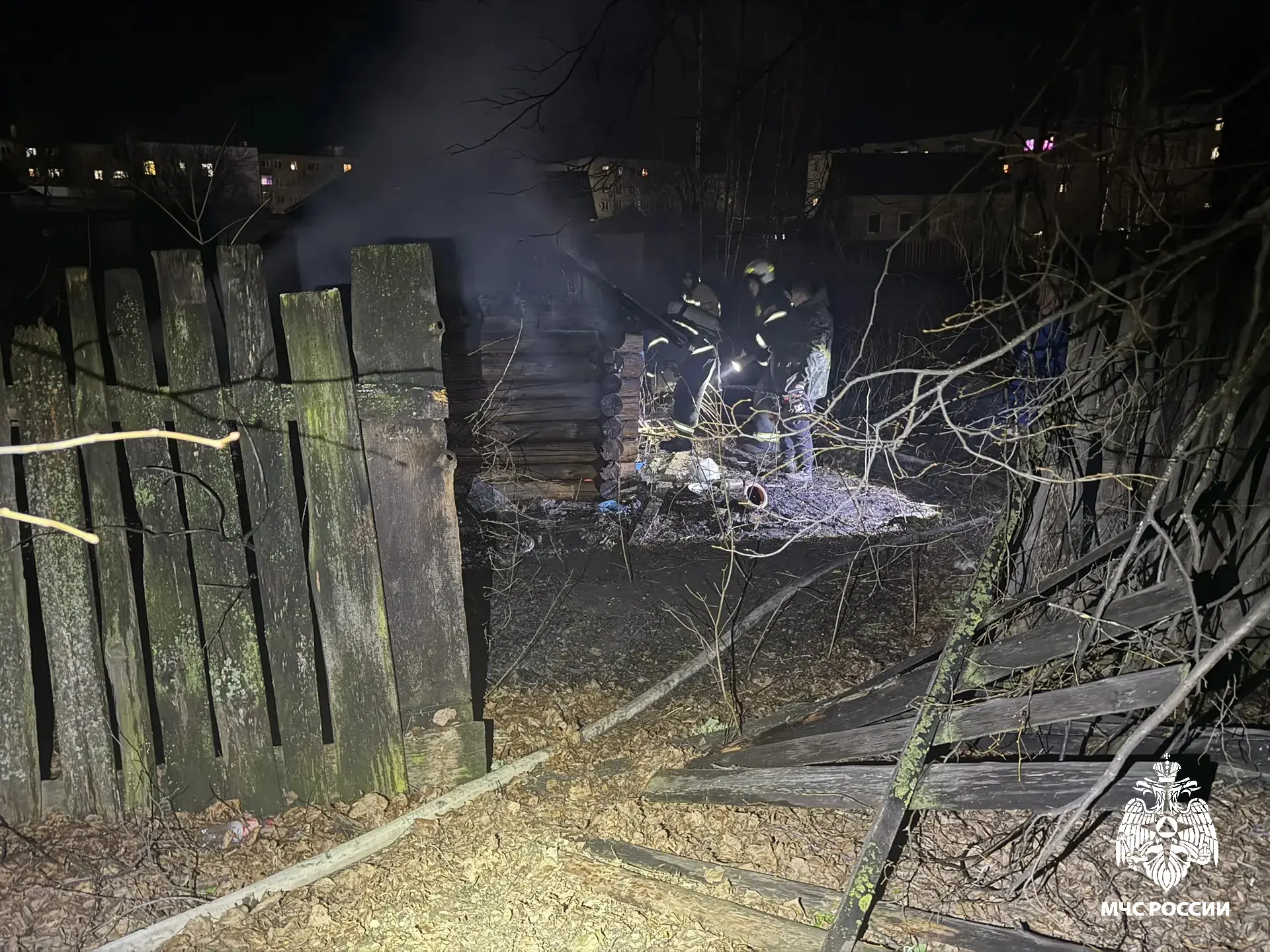 Дознаватели МЧС России устанавливают причины пожара в г. Галич
