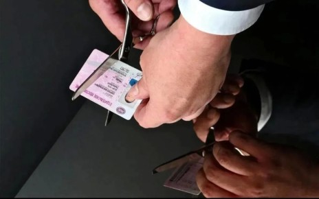 Нейский межрайонный прокурор поддержал в суде государственное обвинение по уголовному делу в отношении 45-летнего жителя г. Перми. Он осужден по ч. 3 ст. 327 УК РФ за покупку и использование поддельного водительского...