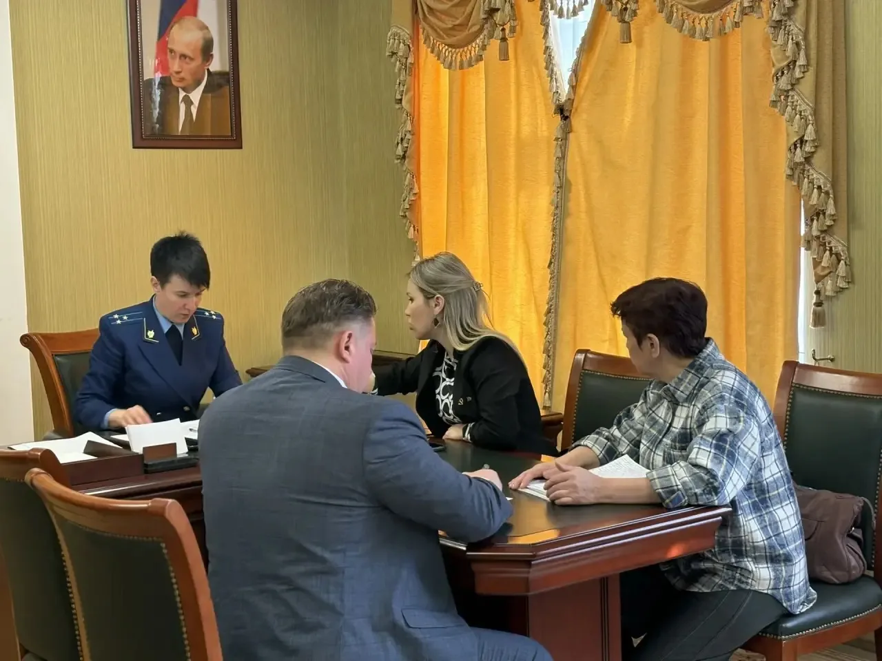 Прокурор области Екатерина Банникова провела личный прием граждан в Приемной Президента Российской Федерации в Костромской области Прокурор области Екатерина Банникова провела личный прием граждан в Приемной Президента Российской Федерации в Костромской области