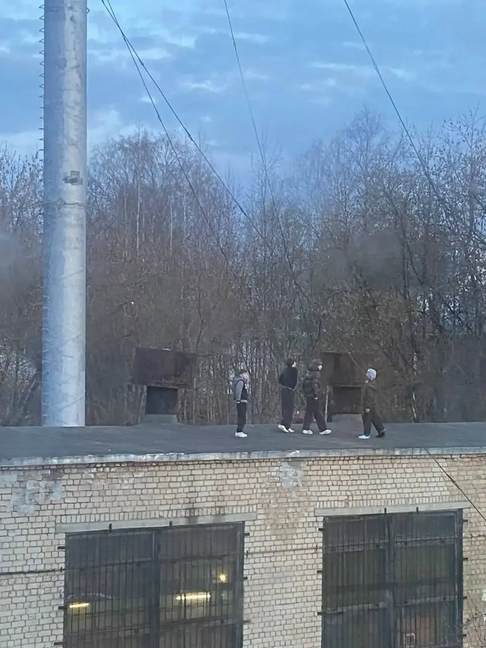 Костромские правоохранители вычислили юных руферов из Заволжья Костромские правоохранители вычислили юных руферов из Заволжья