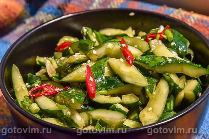 Огуречная симфония: как создать идеальный китайский салат из битых огурцов