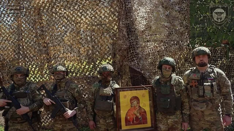Икона, созданная по поручению губернатора Сергея Ситникова для костромских десантников, доставлена на передовую, в расположение 331 полка