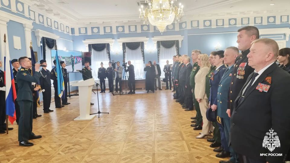 Начальник Главного управления принял участие в торжественном мероприятии присвоения имени генерала Кириллова Клубу Юных Летчиков, Космонавтов и Десантников Начальник Главного управления принял участие в торжественном мероприятии присвоения имени генерала Кириллова Клубу Юных Летчиков, Космонавтов и Десантников
