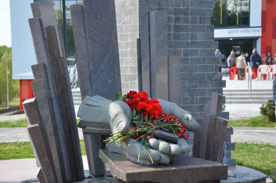 «Зелёные мемориалы» в знак благодарности за мирное небо «Зелёные мемориалы» в знак благодарности за мирное небо