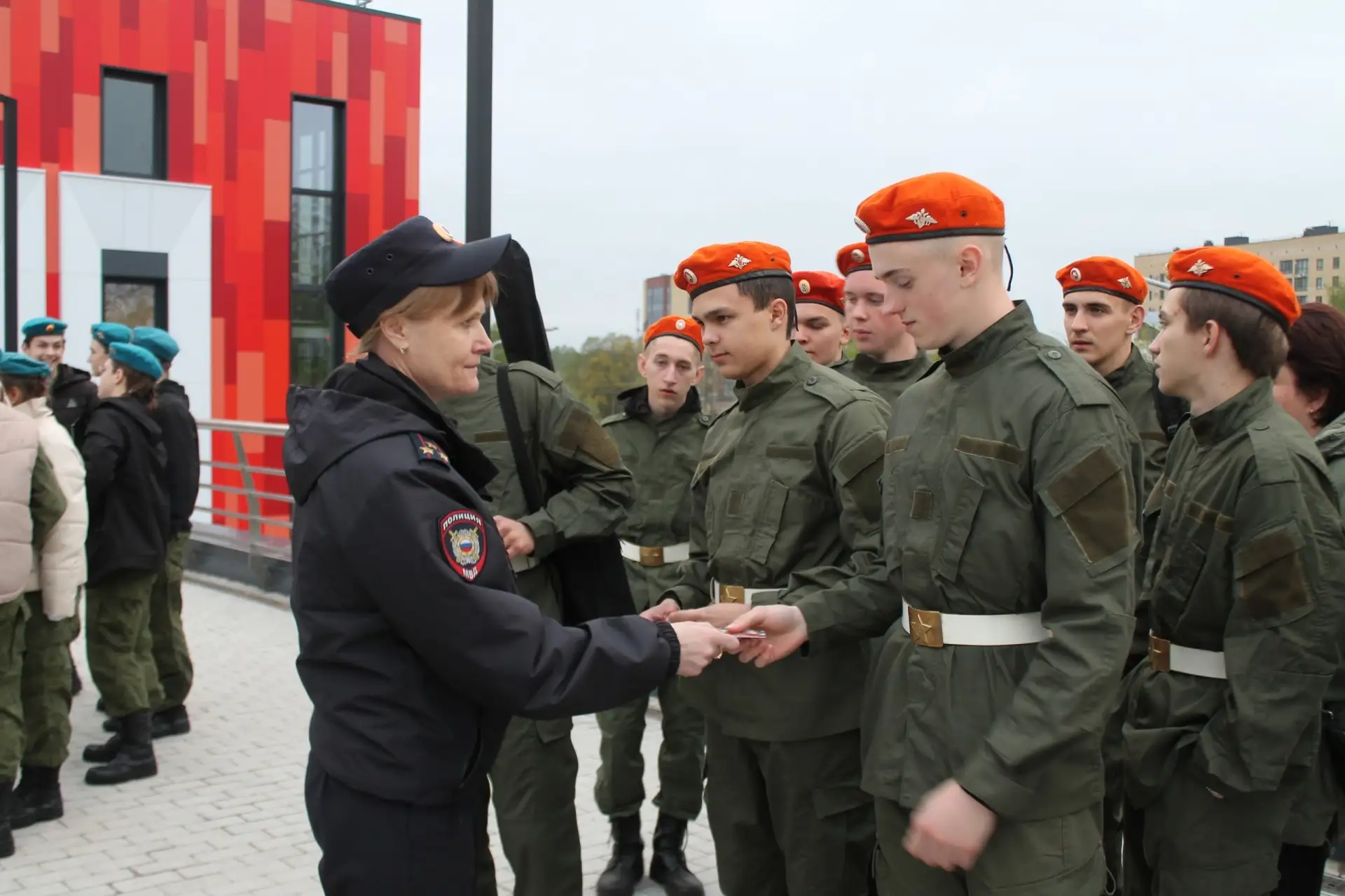 В рамках открытия регионального этапа всероссийской военно-патриотической игры «Зарница 2.0» для старшей категории, участниками которой стали стали 25 команд из разных муниципалитетов Костромской области, сотрудниники... В рамках открытия регионального этапа всероссийской военно-патриотической игры «Зарница 2.0» для старшей категории, участниками которой стали стали 25 команд из разных муниципалитетов Костромской области, сотрудниники...