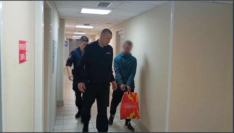 Костромские полицейские задержали пособника мошенников, который забрал 1,3 миллиона у семьи пенсионеров