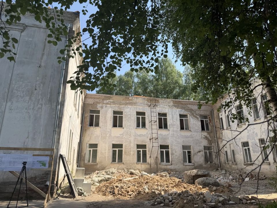 В Костромской областной больнице начаты работы по реконструкции здания, где будет размещён региональный эндокринологический центр В Костромской областной больнице начаты работы по реконструкции здания, где будет размещён региональный эндокринологический центр