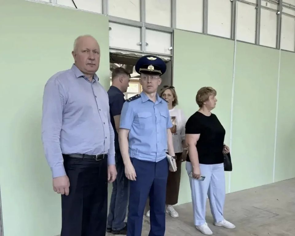 Прокуратура контролирует капитальный ремонт школы в селе Шунга Костромского района