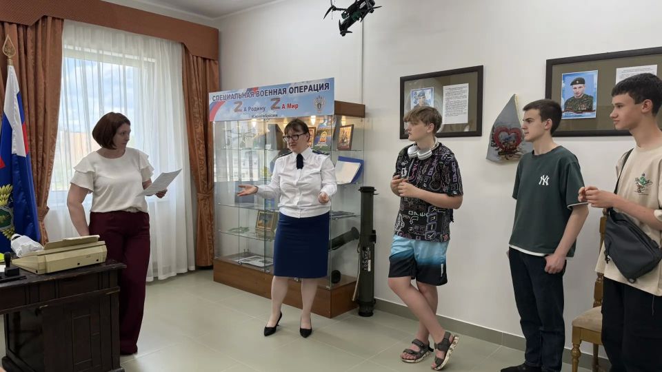 Учащиеся МБОУ г. Костромы «Центр образования «Волжский» посетили прокуратуру Костромской области Учащиеся МБОУ г. Костромы «Центр образования «Волжский» посетили прокуратуру Костромской области