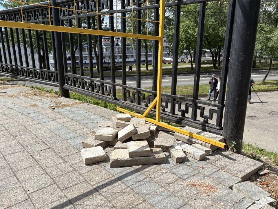 Продолжаются восстановительные работы на одной из главных достопримечательностей Костромы — беседке Островского Продолжаются восстановительные работы на одной из главных достопримечательностей Костромы — беседке Островского