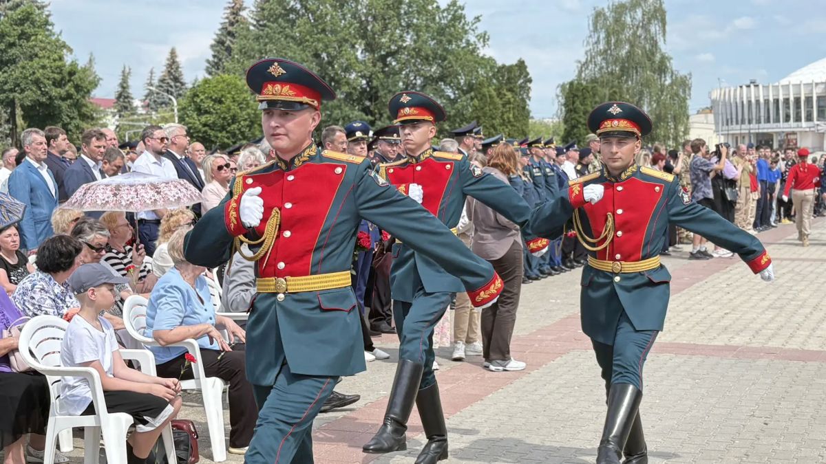 Кострома почтила память Героев Великой Отечественной войны Кострома почтила память Героев Великой Отечественной войны