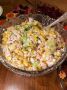 Новый взгляд на классические вкусы: салат с копчёной курицей и ананасами в сладком соусе чили