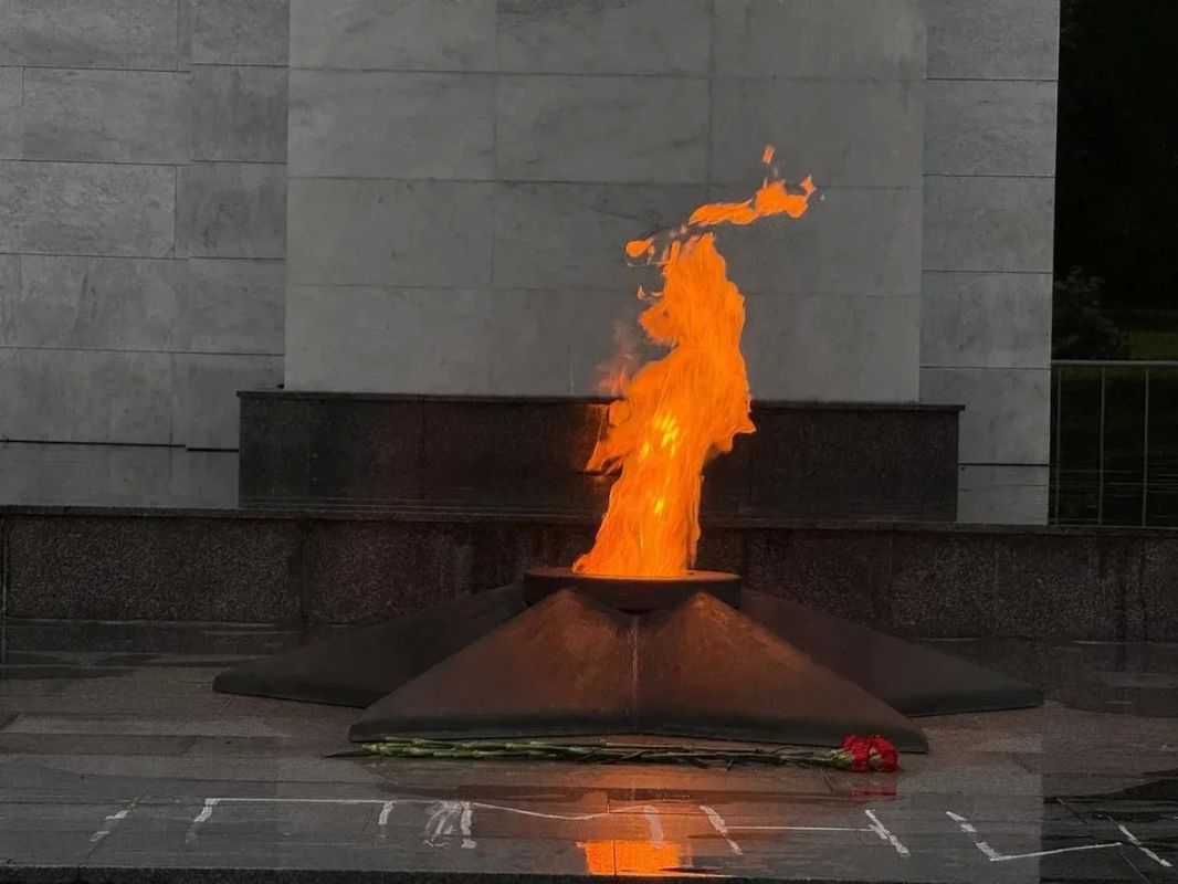 Никто не забыт, ничто не забыто Никто не забыт, ничто не забыто