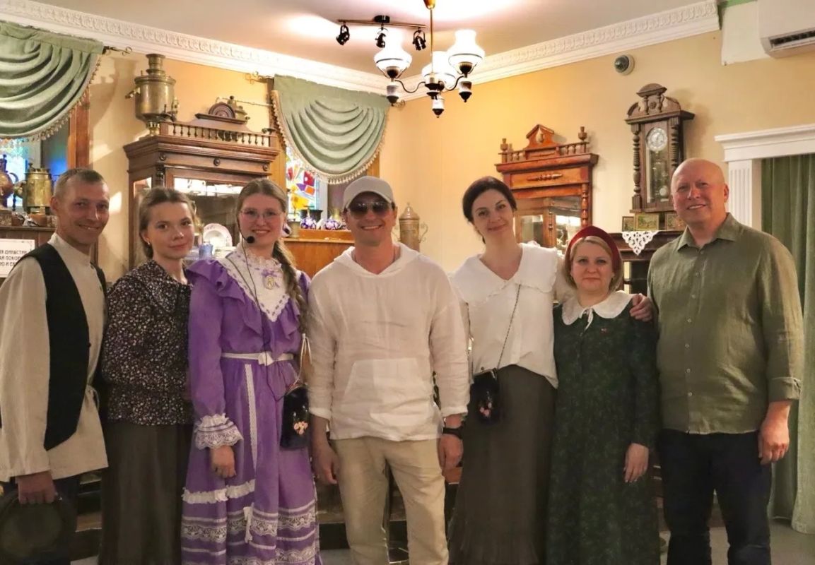 СЕРГЕЙ БЕЗРУКОВ ЗАГЛЯНУЛ В КОСТРОМУ