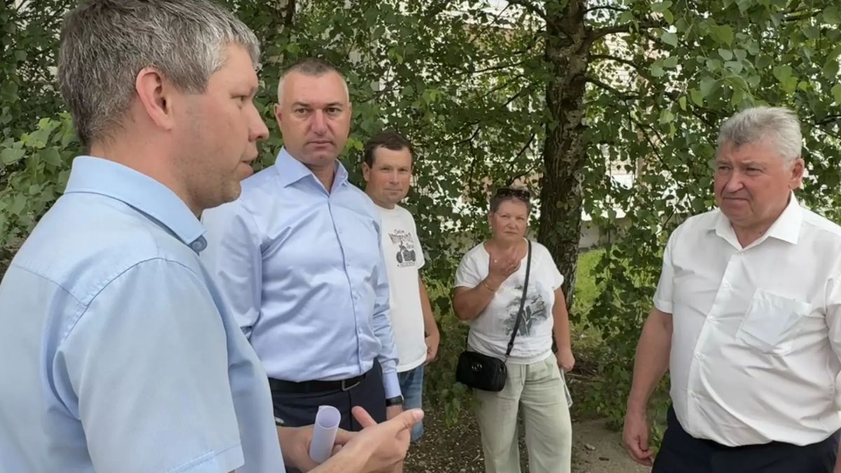 На пересечении улиц Бульварной и Профсоюзной в Костроме началось устройство дополнительной полосы движения На пересечении улиц Бульварной и Профсоюзной в Костроме началось устройство дополнительной полосы движения