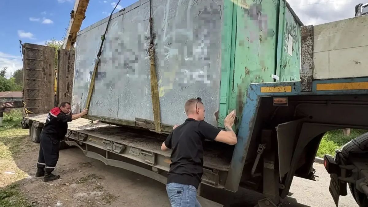 В Костроме освобождают городские территории от незаконных гаражей В Костроме освобождают городские территории от незаконных гаражей