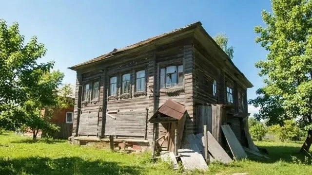 ДОМ XIX ВЕКА ПРОДАЮТ ЗА 1 РУБЛЬ В КОСТРОМСКОЙ ОБЛАСТИ