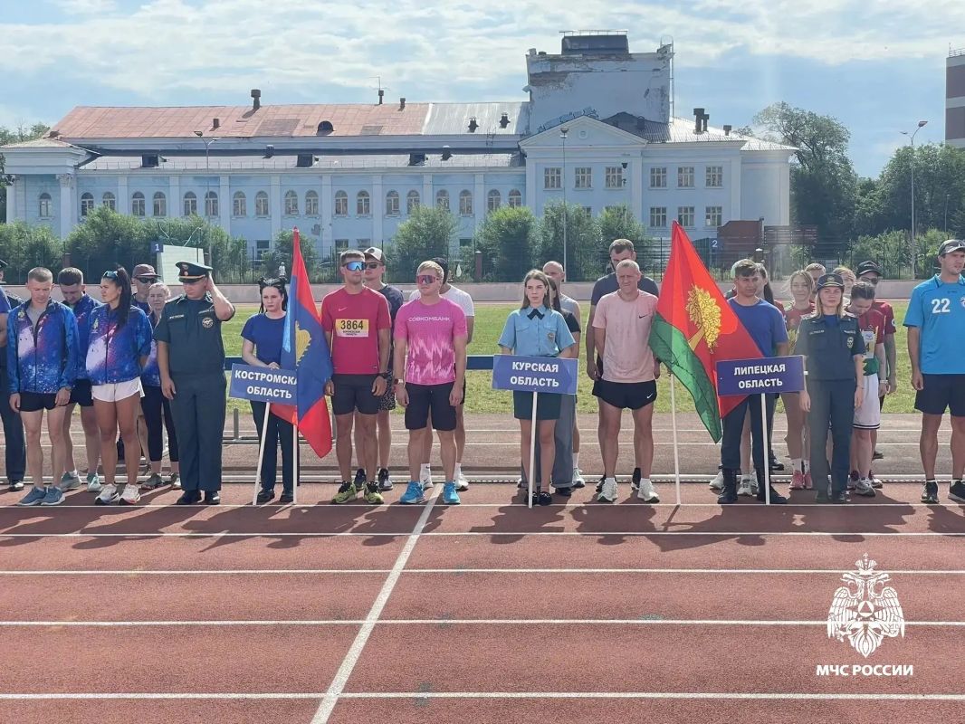 Сотрудник МЧС России из Костромской области поднялся на высшую ступень пьедестала на соревнованиях ЦФО по легкой атлетике Сотрудник МЧС России из Костромской области поднялся на высшую ступень пьедестала на соревнованиях ЦФО по легкой атлетике