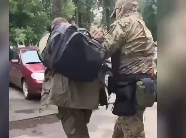 КОСТРОМИЧА ЗАДЕРЖАЛИ ЗА ЗВЕРСКОЕ УБИЙСТВО КОШКИ В ЯРОСЛАВЛЕ