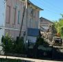 В ЦЕНТРЕ КОСТРОМЫ СНОСЯТ ЧАСТЬ ДОМА КУПЦА КАЛАШНИКОВА