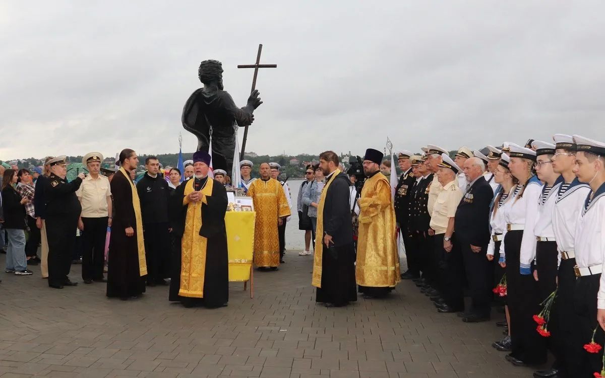 КОСТРОМА ОТМЕТИЛА ДЕНЬ ВМФ