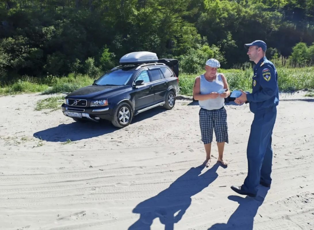 Ванинские транспортные полицейские и Общественный совет провели рейд на водных объектах Ванинские транспортные полицейские и Общественный совет провели рейд на водных объектах