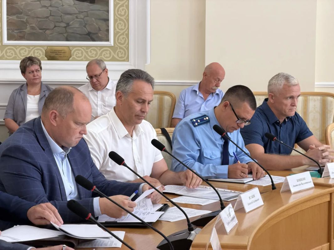 Сергей Ситников провёл заседание штаба Единого национального центра, созданного в Костромской области во исполнение Указа Президента Владимира Путина Сергей Ситников провёл заседание штаба Единого национального центра, созданного в Костромской области во исполнение Указа Президента Владимира Путина