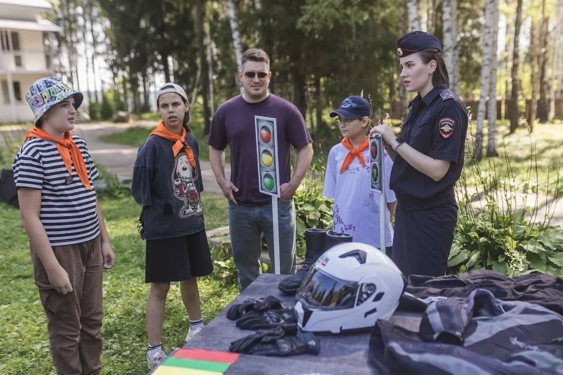 В мир дорожной безопасности — вместе с Госавтоинспекцией В мир дорожной безопасности — вместе с Госавтоинспекцией