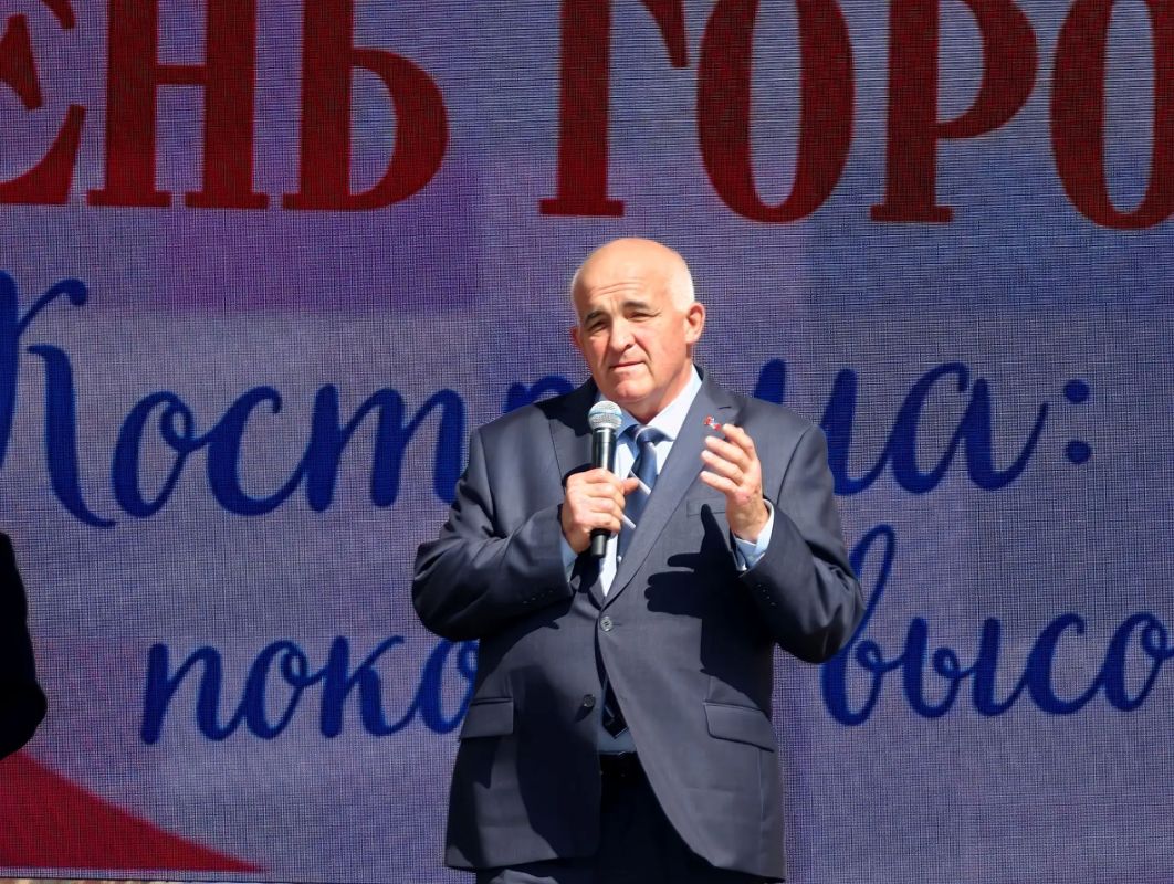Олег Болоховец: «Наш город стал лучше», — сказал сегодня на Дне города губернатор Сергей Ситников Олег Болоховец: «Наш город стал лучше», — сказал сегодня на Дне города губернатор Сергей Ситников