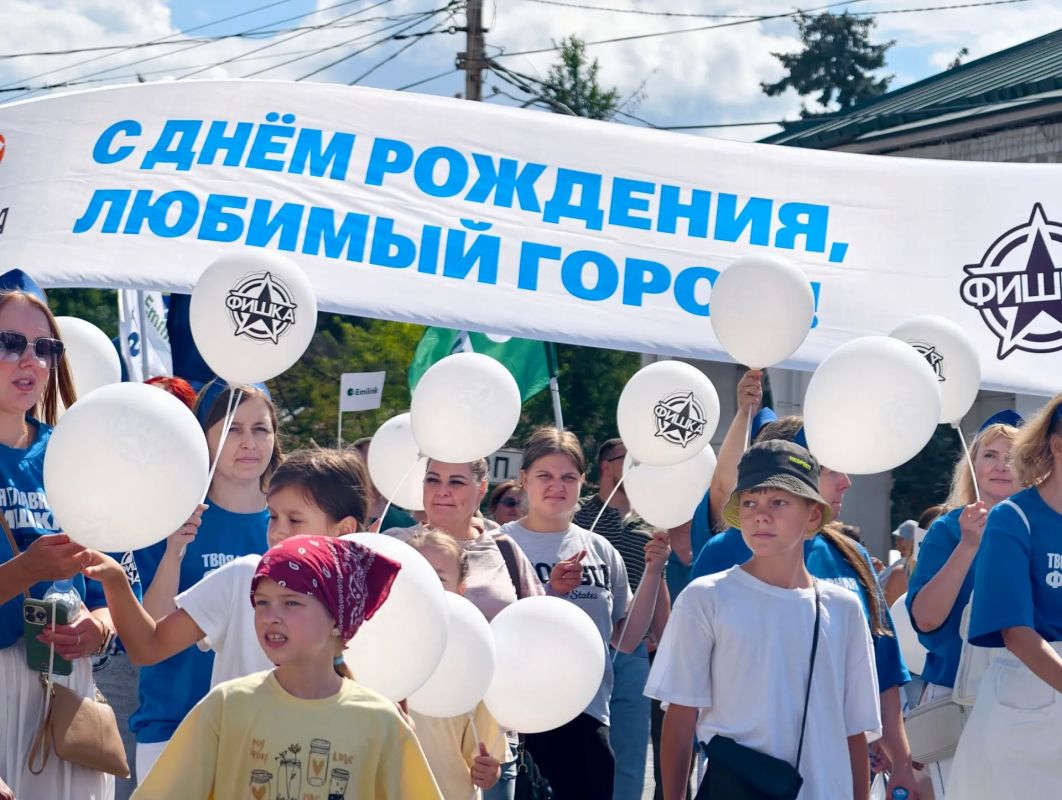 Олег Болоховец: Театрализованное шествие стало одним из центральных событий празднования Дня города Олег Болоховец: Театрализованное шествие стало одним из центральных событий празднования Дня города