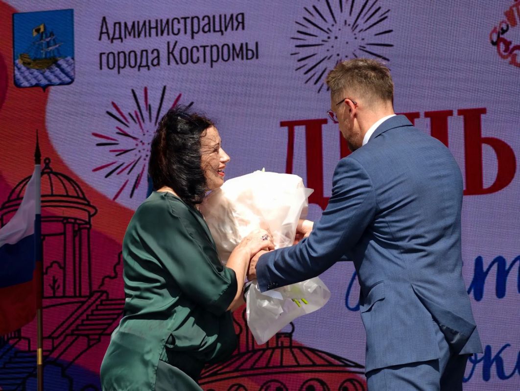 Олег Болоховец: «Наш город стал лучше», — сказал сегодня на Дне города губернатор Сергей Ситников Олег Болоховец: «Наш город стал лучше», — сказал сегодня на Дне города губернатор Сергей Ситников