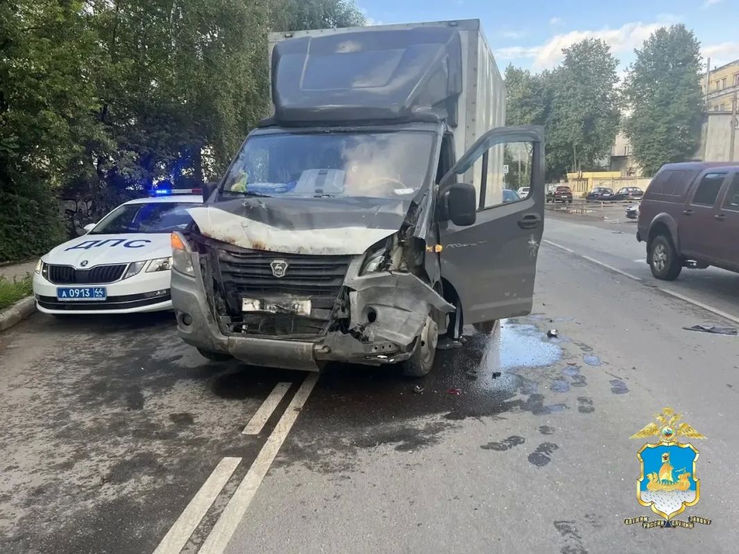 Сотрудники Госавтоинспекции проводят проверку по факту ДТП с пострадавшим ребенком Сотрудники Госавтоинспекции проводят проверку по факту ДТП с пострадавшим ребенком