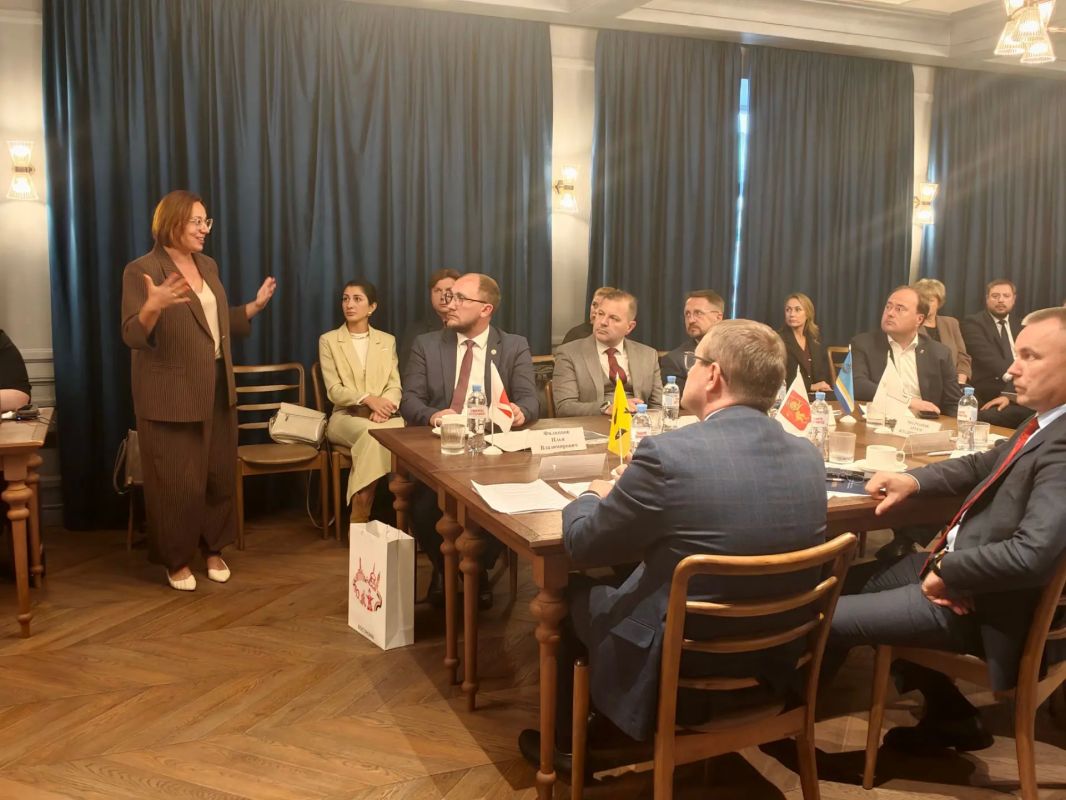 Олег Болоховец: Кострома стала площадкой для съезда глав городов Золотого кольца России Олег Болоховец: Кострома стала площадкой для съезда глав городов Золотого кольца России