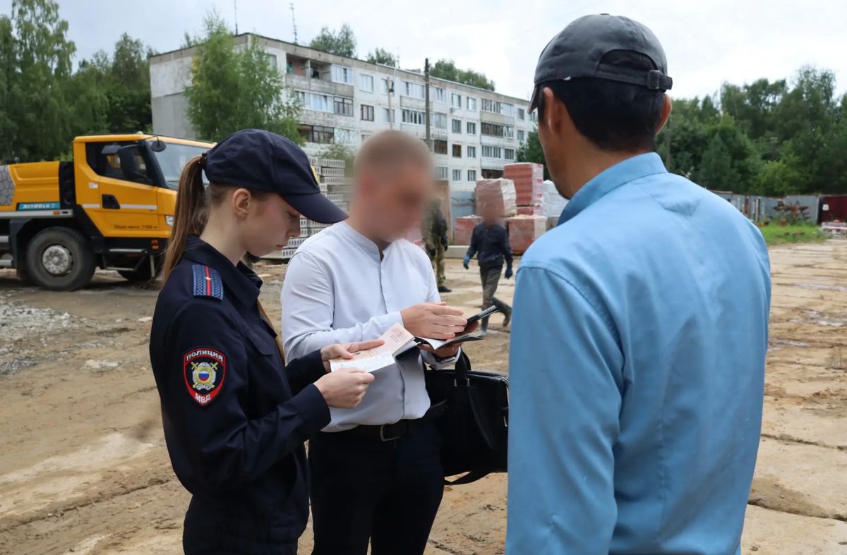 Полицейские управления по вопросам миграции подвели итоги профилактической операции «Гастарбайтер» Полицейские управления по вопросам миграции подвели итоги профилактической операции «Гастарбайтер»