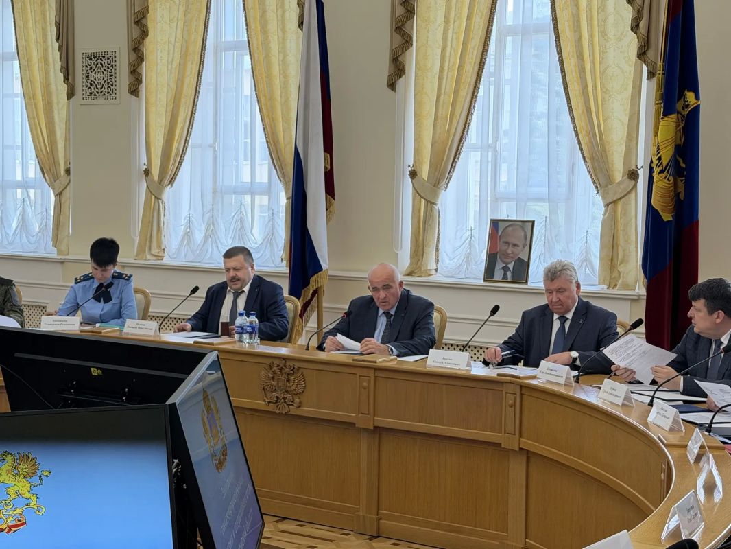 Сергей Ситников провёл совместное заседание антитеррористической комиссии и оперативного штаба