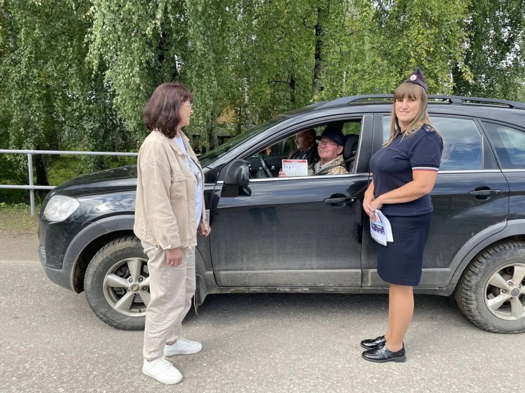 Буйские и мантуровские автоинспекторы присоединились к старту социальной кампании «Иду в школу» Буйские и мантуровские автоинспекторы присоединились к старту социальной кампании «Иду в школу»