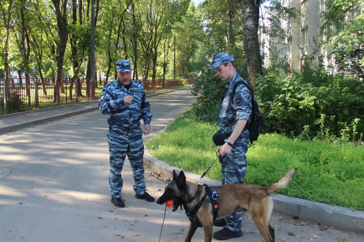 В предыдущих постах мы показали Вам, как менялась форма, техника, облик города — но оставалось неизменным главное: служение Закону и людям В предыдущих постах мы показали Вам, как менялась форма, техника, облик города — но оставалось неизменным главное: служение Закону и людям