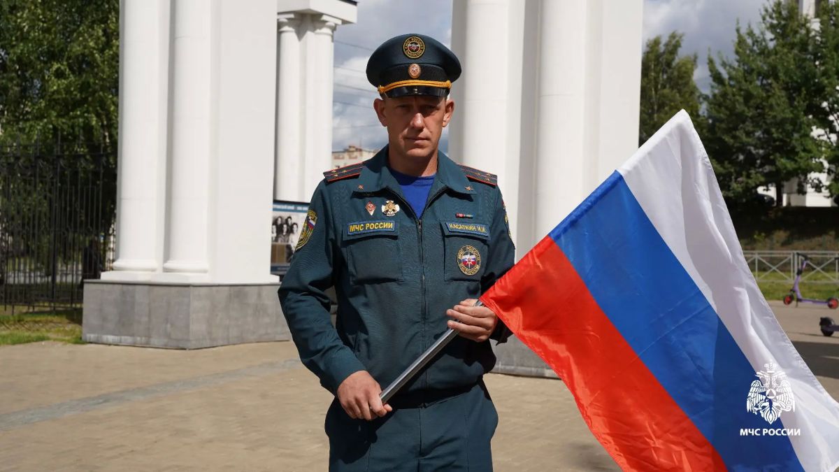 Главное управление МЧС России по Костромской области поздравляет с Днем Государственного флага Российской Федерации! Главное управление МЧС России по Костромской области поздравляет с Днем Государственного флага Российской Федерации!